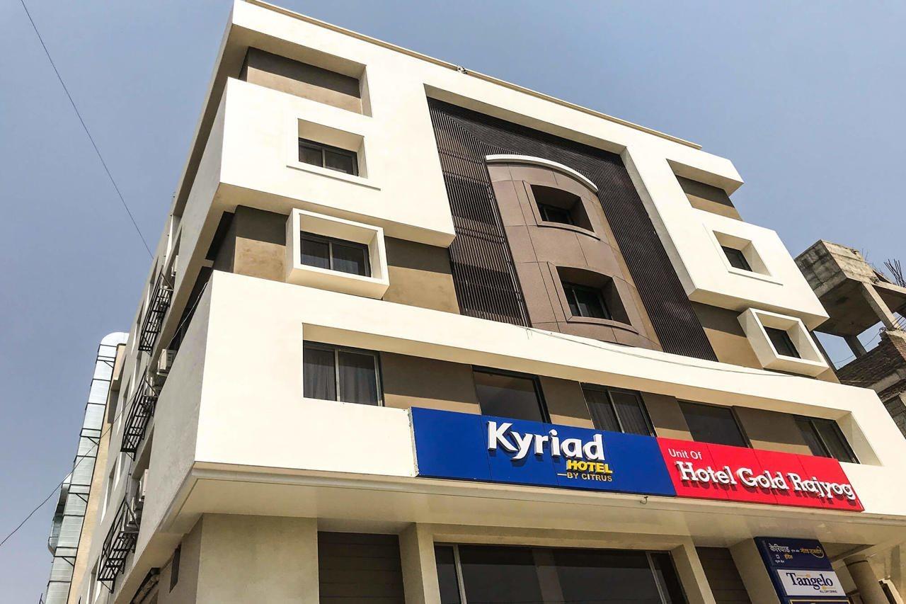 Kyriad Hotel Solapur By Othpl Exteriör bild
