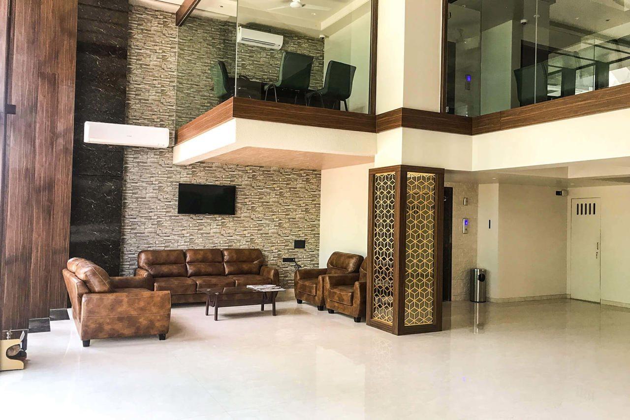 Kyriad Hotel Solapur By Othpl Exteriör bild
